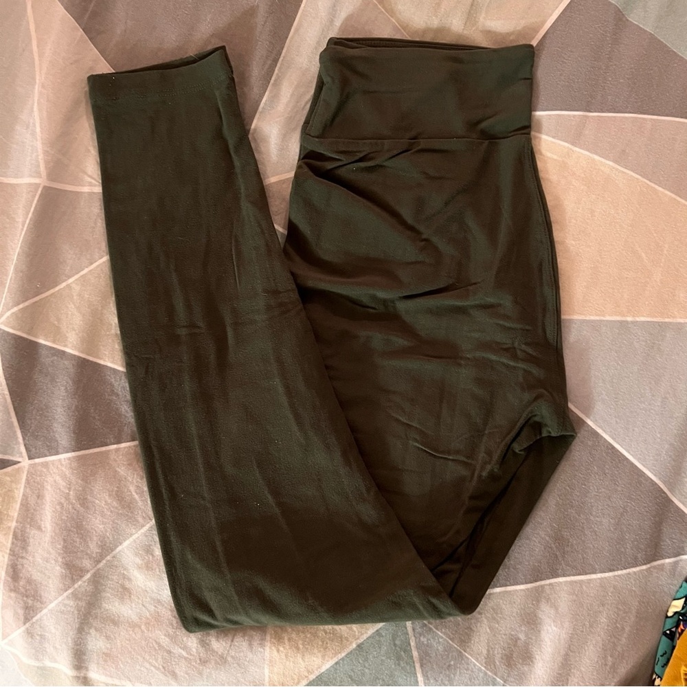 LulaRoe OS Leggings - Solid Olive Green